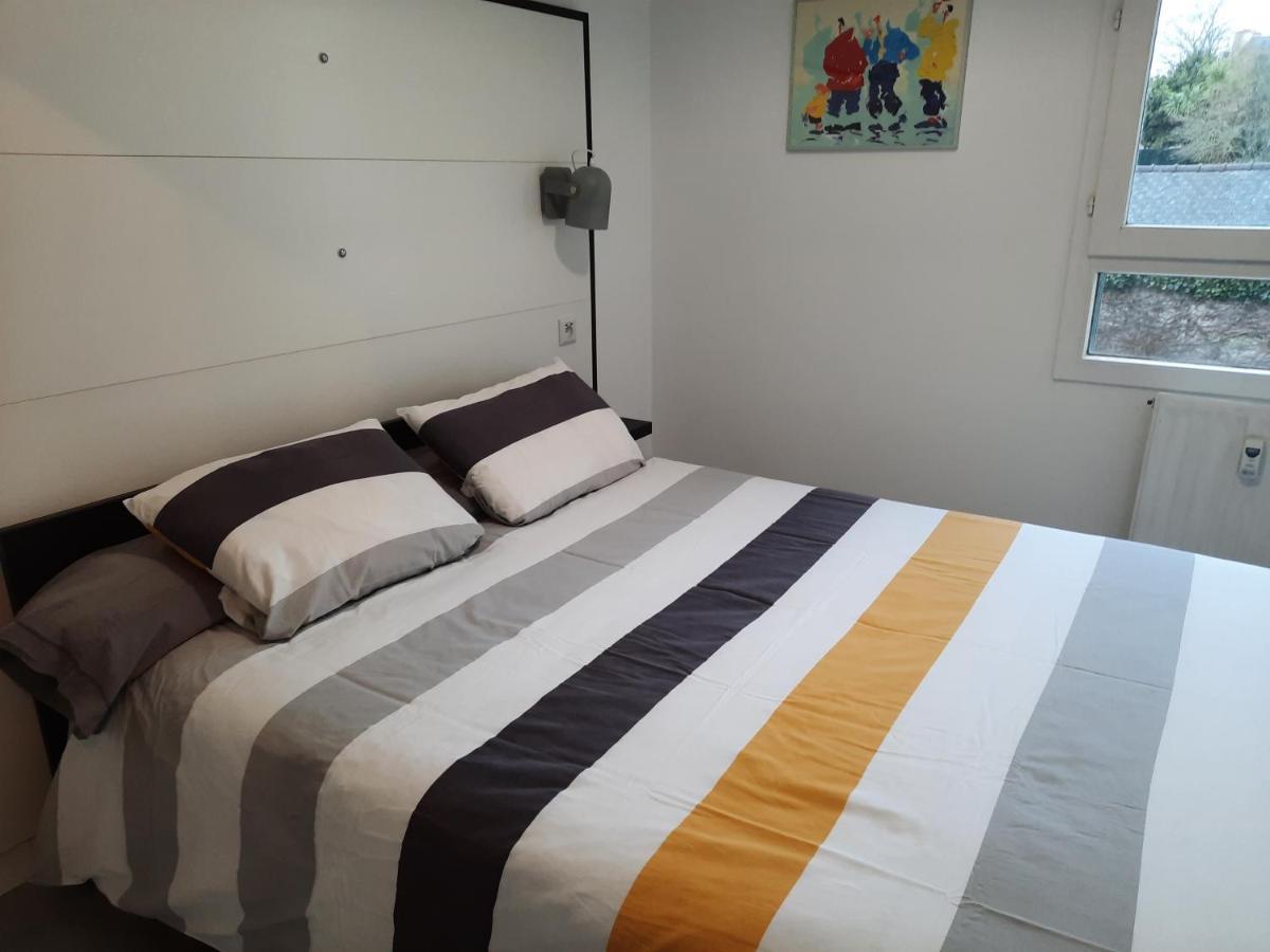 La Poterie - Appartement Avec Balcon Et Parking Prive Quimper Exteriör bild