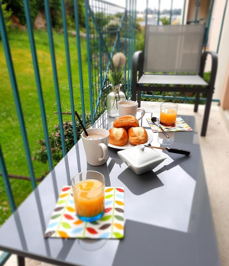 La Poterie - Appartement Avec Balcon Et Parking Prive Quimper Exteriör bild