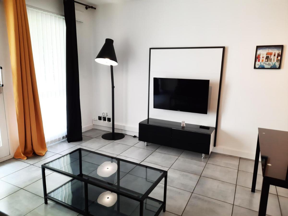 La Poterie - Appartement Avec Balcon Et Parking Prive Quimper Exteriör bild